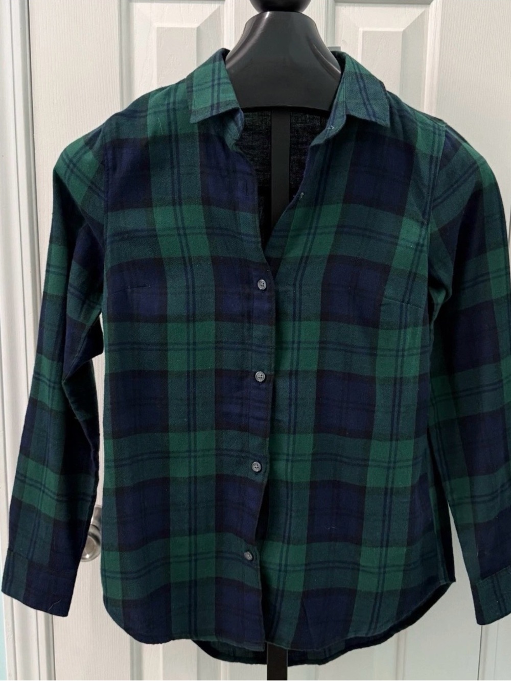 NEW Old Navy Women's Size XS Green Navy Plaid Flannel The Classic Shirt
